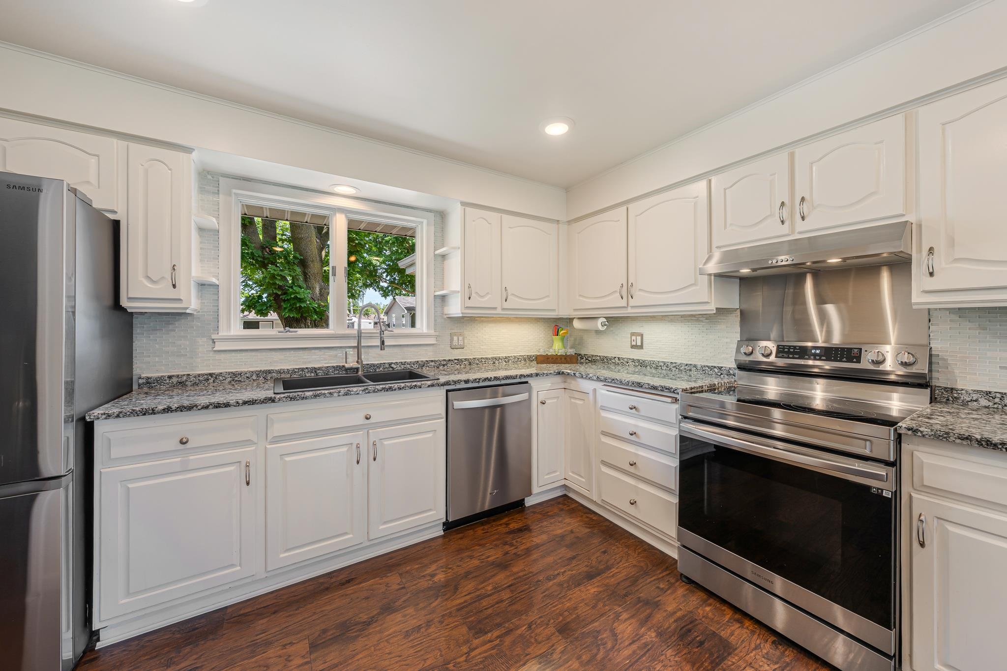1511 West Lindbergh Street Appleton, WI 54914 - Photo 9 of 24