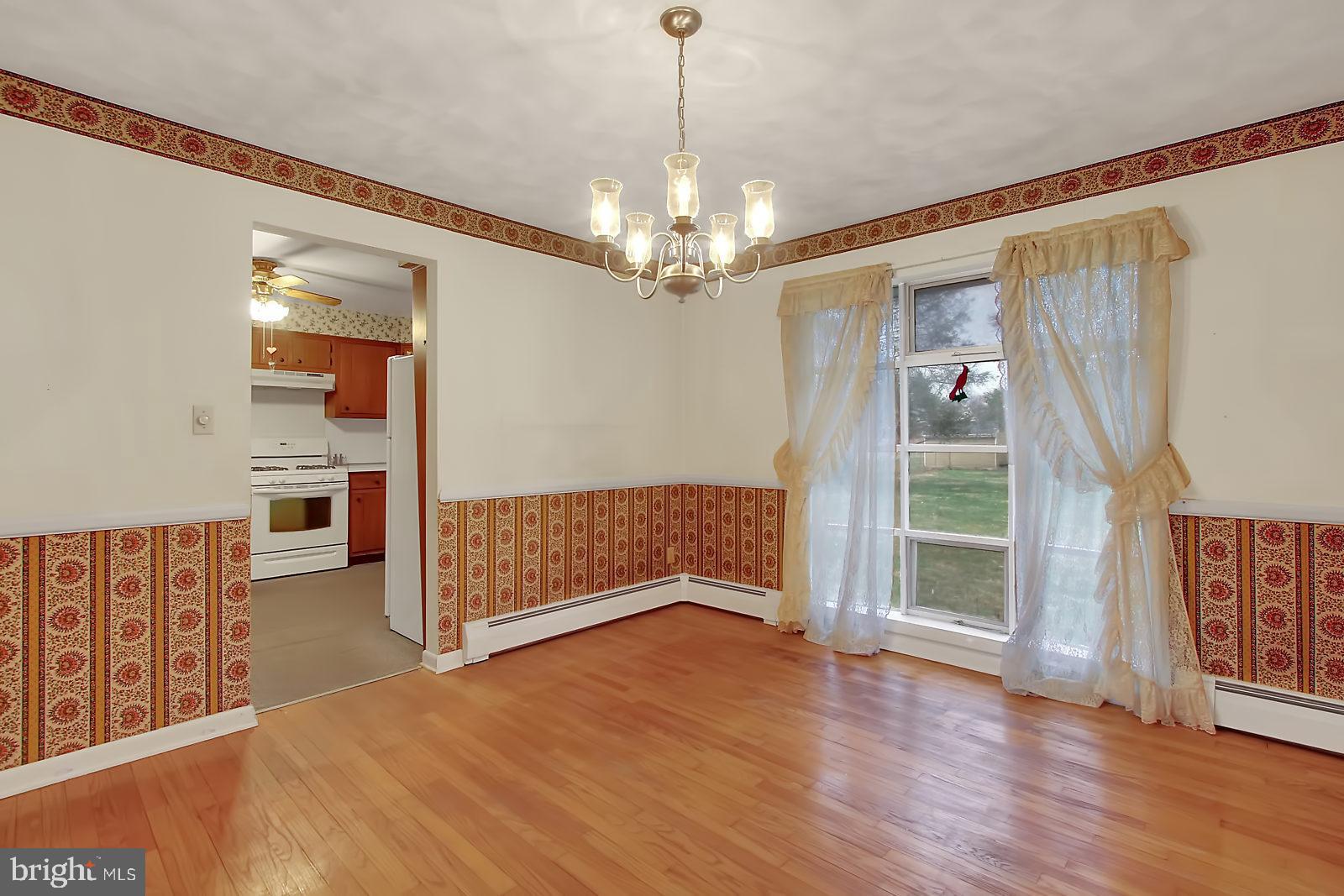 2330 Manor Road York, PA 17408 - Photo 5 of 25 Gallery Image 5