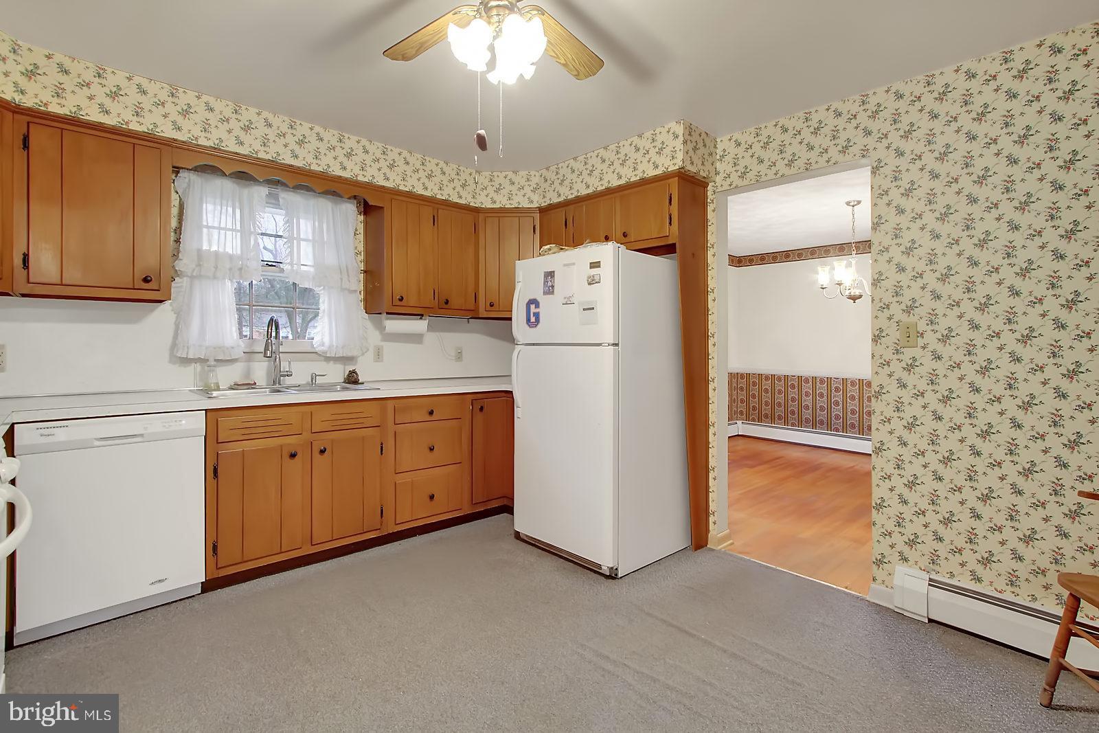 2330 Manor Road York, PA 17408 - Photo 8 of 25 Gallery Image 8