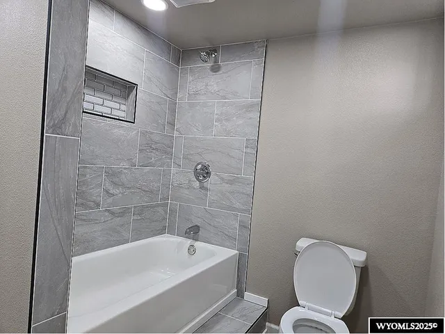 $299,900 | 700 South Brooks Avenue, Gillette, WY 82716