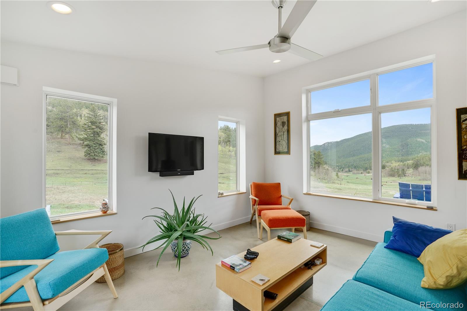 6776 Wood Rock Road Golden, CO 80403 - Photo 13 of 40 Gallery Image 13