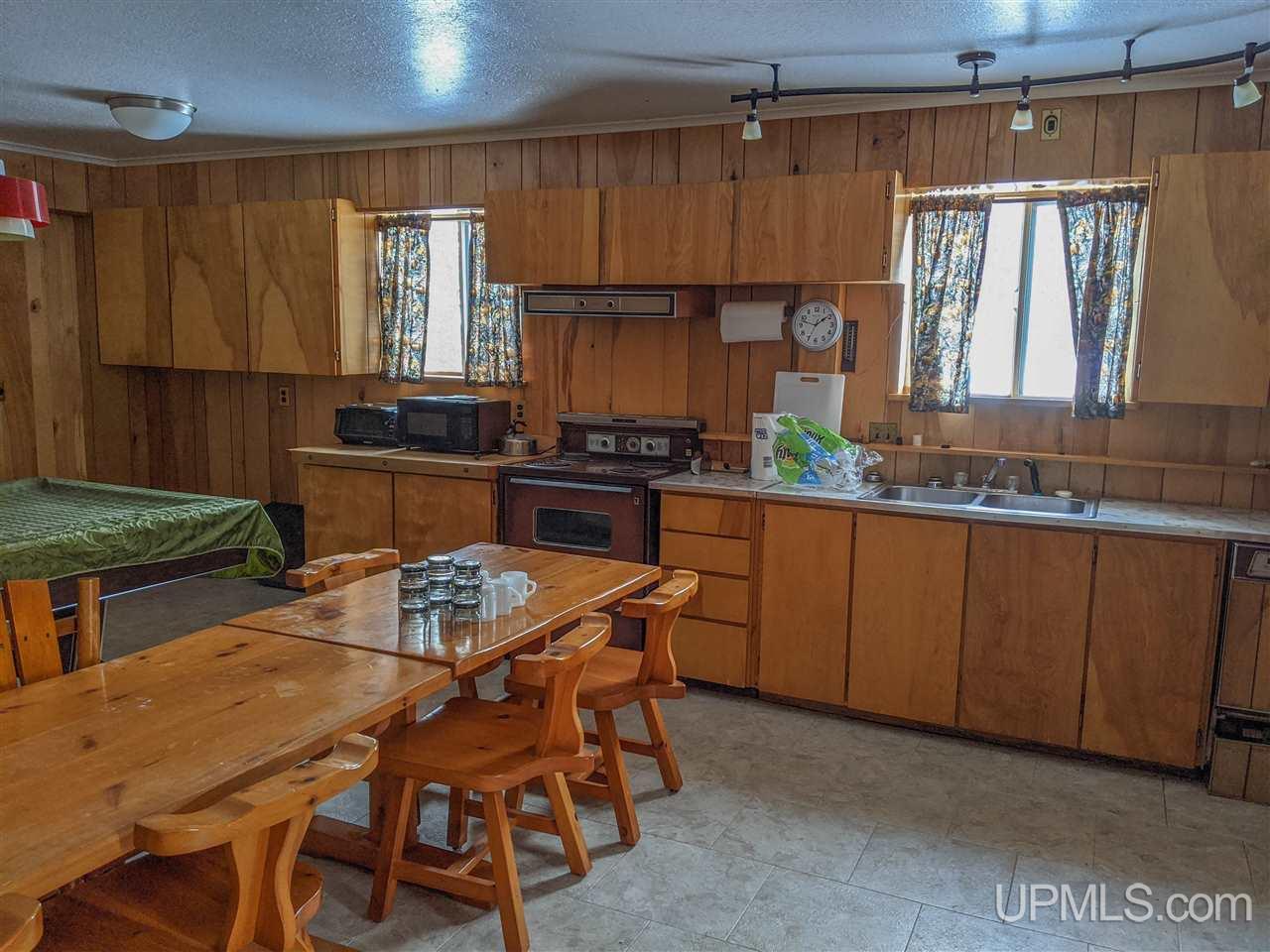 11851 Co Road Cornell, MI 49818 - Photo 4 of 49