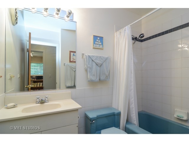 10 Hickory Road Hawthorn Woods, IL 60047 - Photo 17 of 25 Gallery Image 17