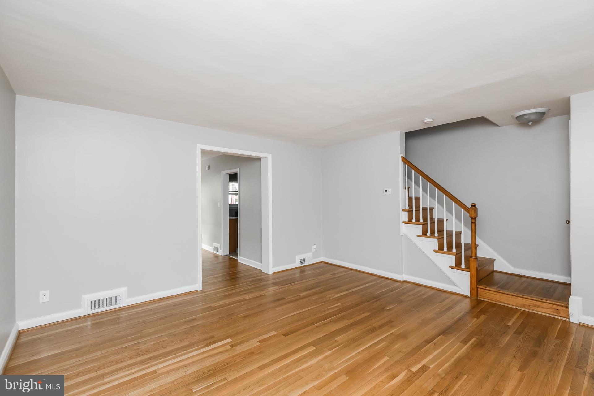 1541 Gleneagle Road Baltimore, MD 21239 - Photo 2 of 15