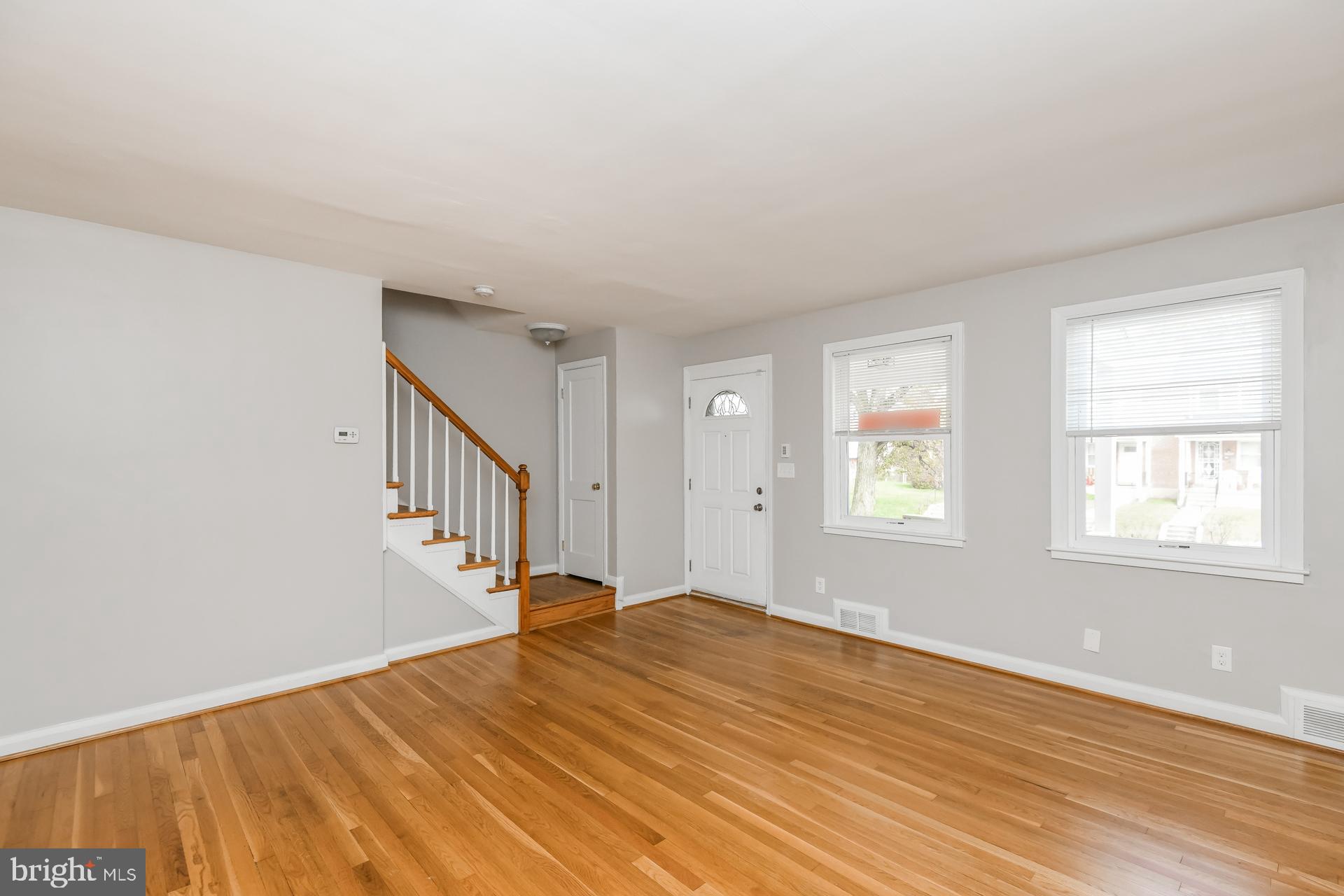 1541 Gleneagle Road Baltimore, MD 21239 - Photo 3 of 15