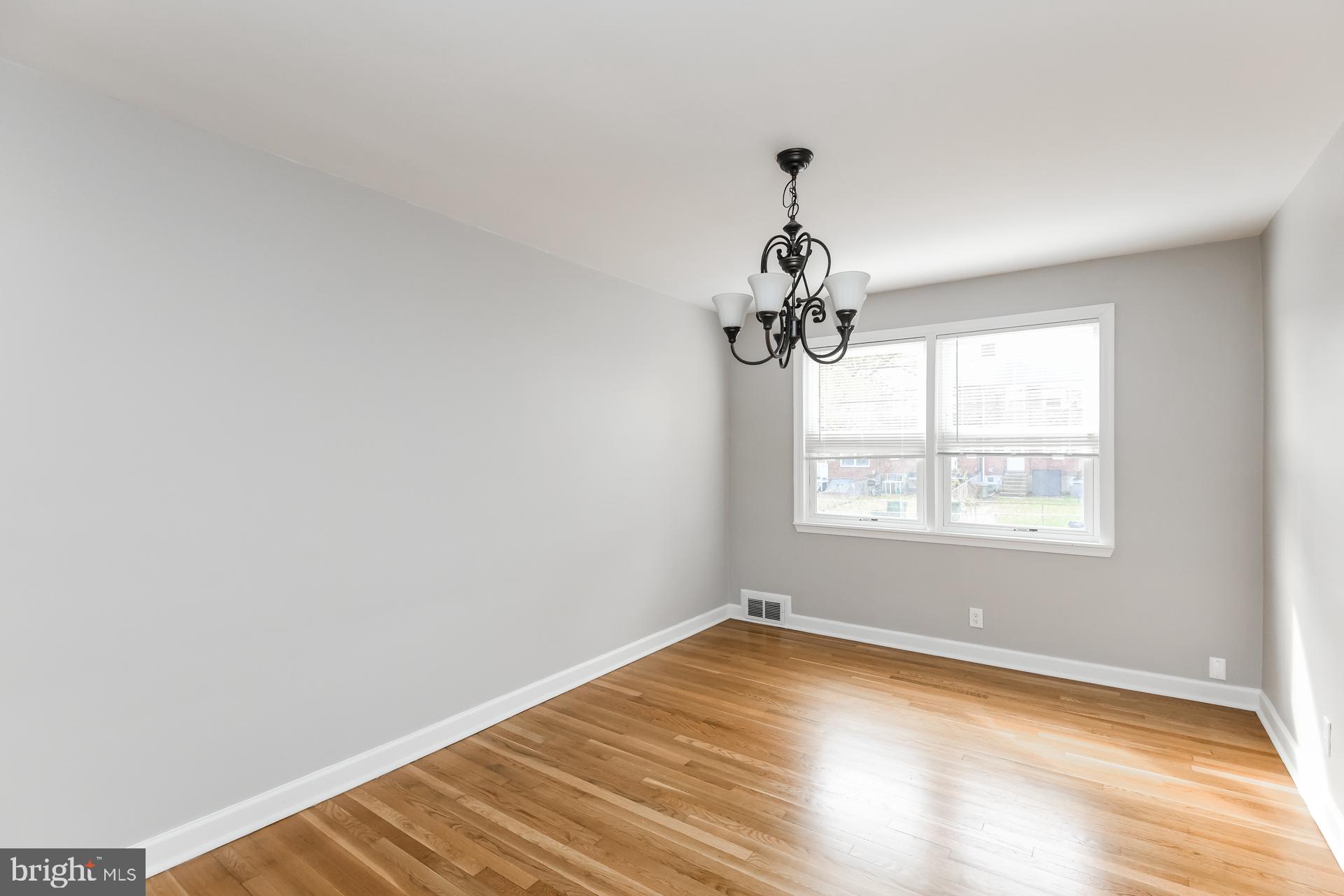 1541 Gleneagle Road Baltimore, MD 21239 - Photo 5 of 15