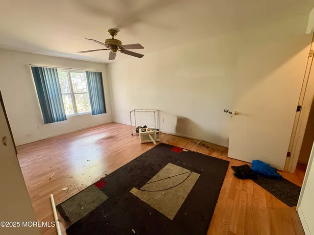 a bed room with a bed