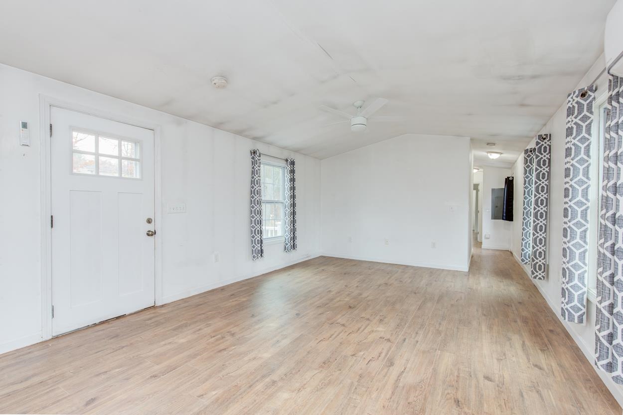 29 Wayne Drive, Unit 29 Derry, NH 03038 - Photo 16 of 29