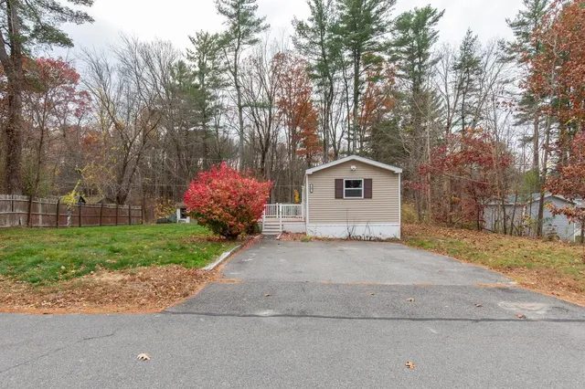 $165,000 | 29 Wayne Drive, Unit 29, Derry, NH 03038
