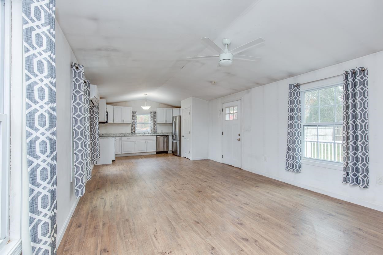 29 Wayne Drive, Unit 29 Derry, NH 03038 - Photo 9 of 29