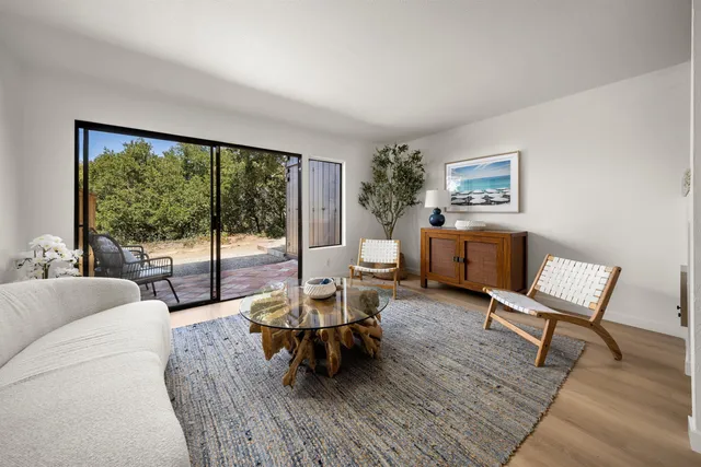 $899,000 | 986 Miramonte Drive, Unit 6, Santa Barbara, CA 93109