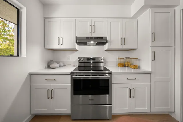 $899,000 | 986 Miramonte Drive, Unit 6, Santa Barbara, CA 93109