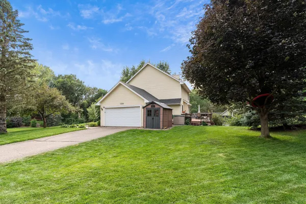 $515,000 | 1389 Camelback Drive, Eagan, MN 55123