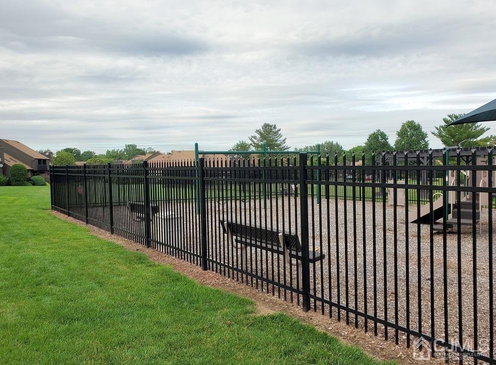 175 Westgate Drive Edison, NJ 08820 - Photo 17 of 43