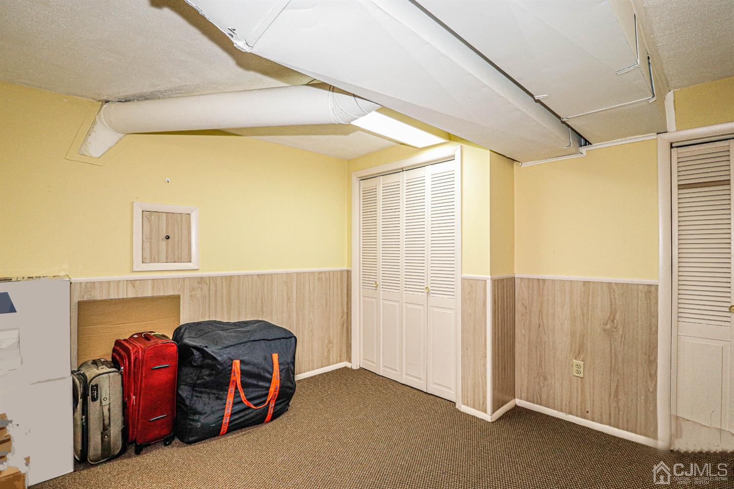 175 Westgate Drive Edison, NJ 08820 - Photo 23 of 43