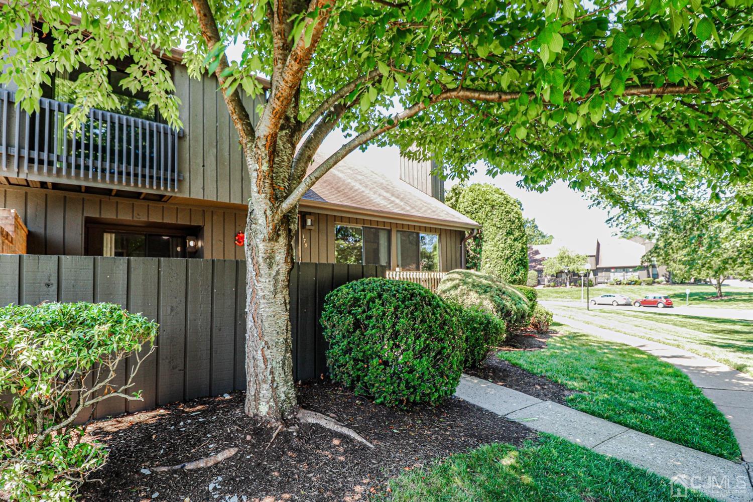 175 Westgate Drive Edison, NJ 08820 - Photo 40 of 43