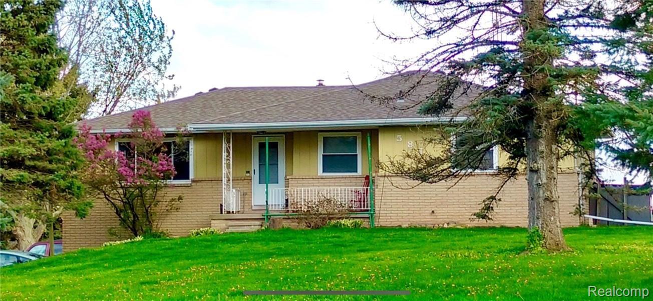 5811 West Hayner Road Fowlerville, MI 48836 - Photo 1 of 31 IMG_7754.jpg