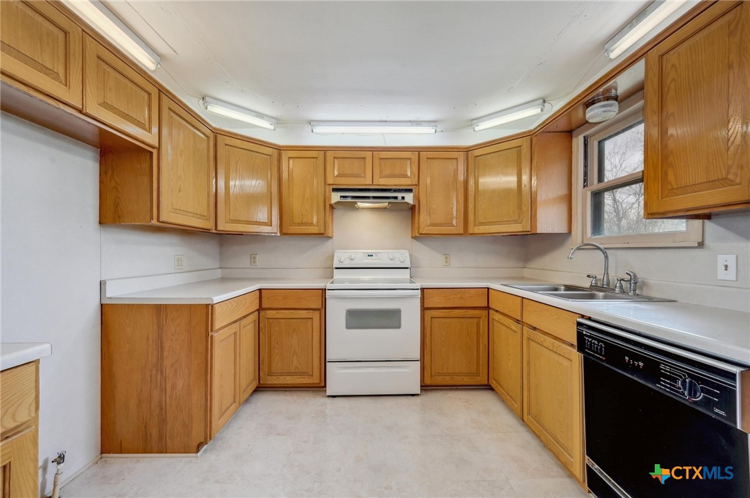 430 Watts Road Kingsbury, TX 78638 - Photo 16 of 29