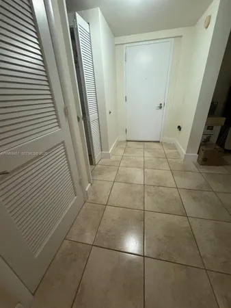 a view of a utility room