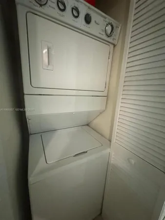 a close up view of washer and dryer