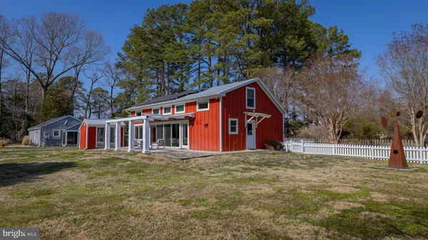 $535,000 | 48 Steamboat Road, Irvington, VA 22480