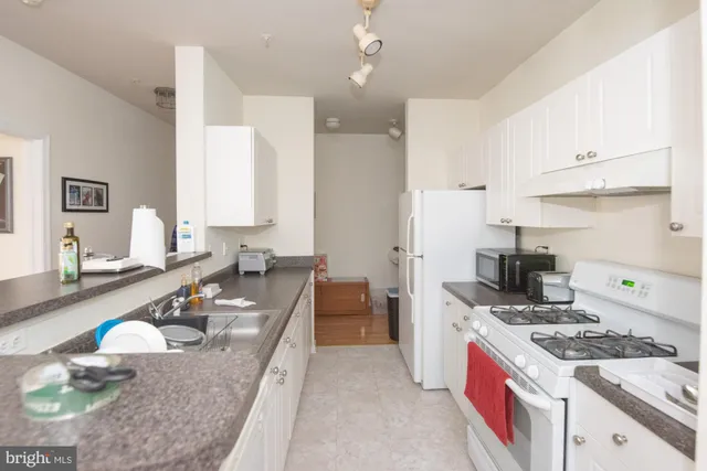 $1,990 | 11329 Aristotle Drive, Unit 5311, Fairfax, VA 22030