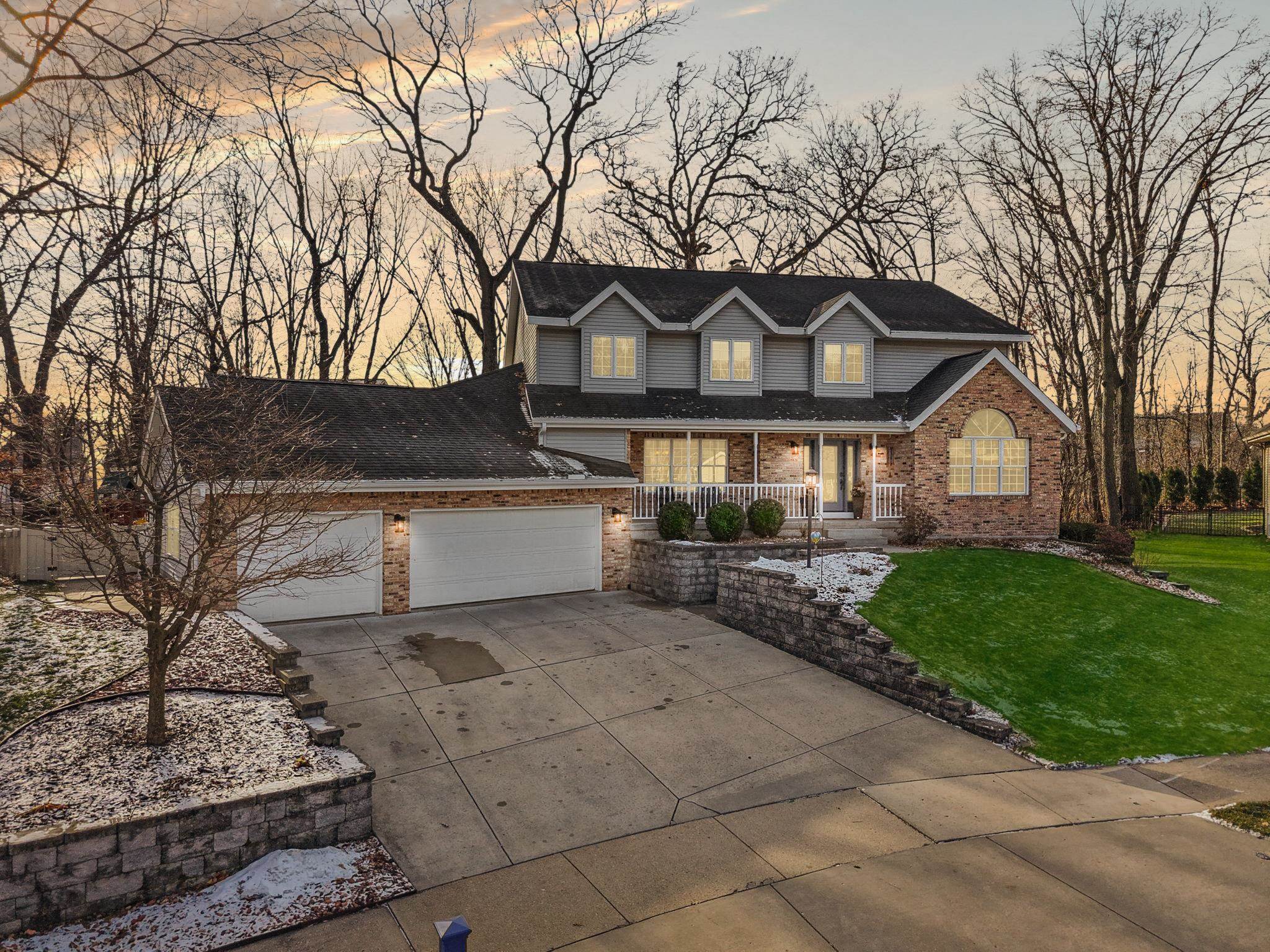 948 Timber Ridge Drive Oregon, WI 53575 - Photo 3 of 77