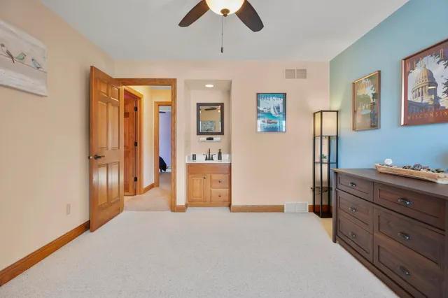 $950,000 | 948 Timber Ridge Drive, Oregon, WI 53575