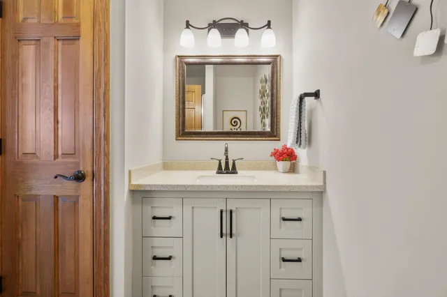 $950,000 | 948 Timber Ridge Drive, Oregon, WI 53575