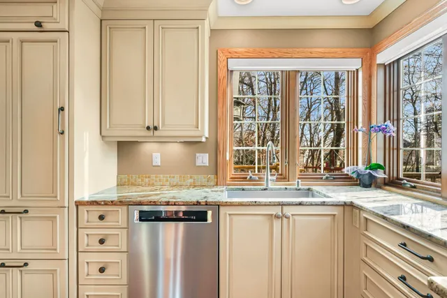 $950,000 | 948 Timber Ridge Drive, Oregon, WI 53575