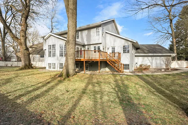 $950,000 | 948 Timber Ridge Drive, Oregon, WI 53575