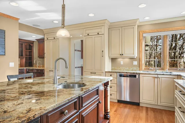 $950,000 | 948 Timber Ridge Drive, Oregon, WI 53575