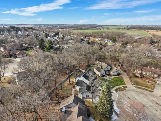 $950,000 | 948 Timber Ridge Drive, Oregon, WI 53575