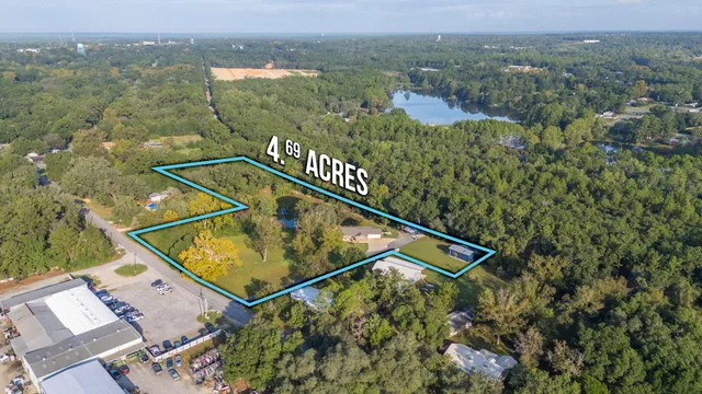 $439,700 | 1260 East Chestnut Avenue, Crestview, FL 32539