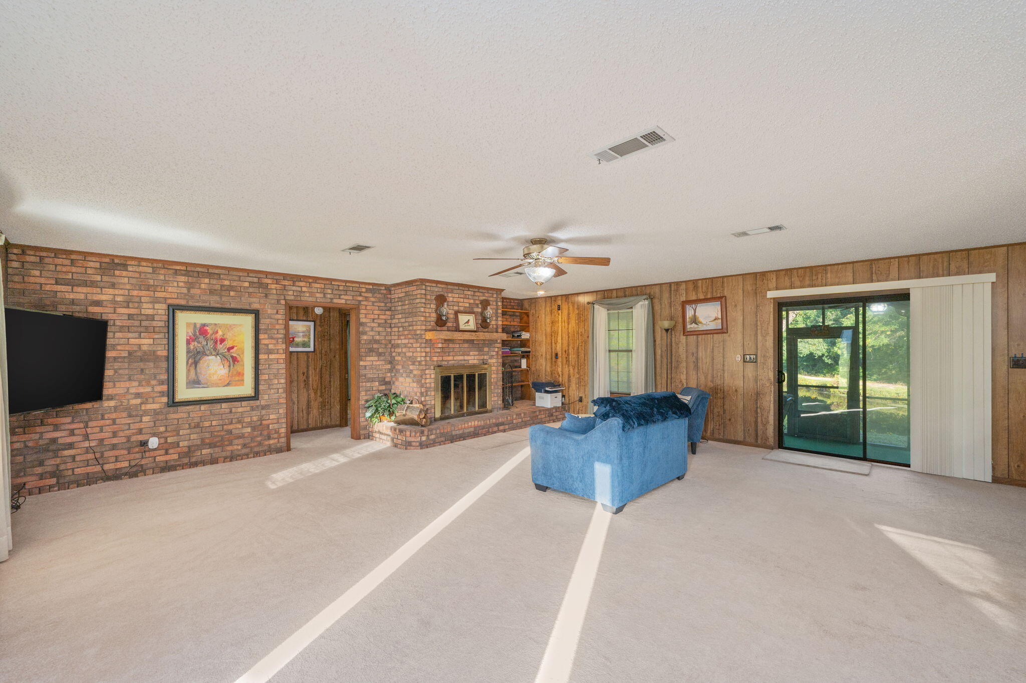 1260 East Chestnut Avenue Crestview, FL 32539 - Photo 6 of 61 6-web-or-mls-1260-e-chestnut-ave