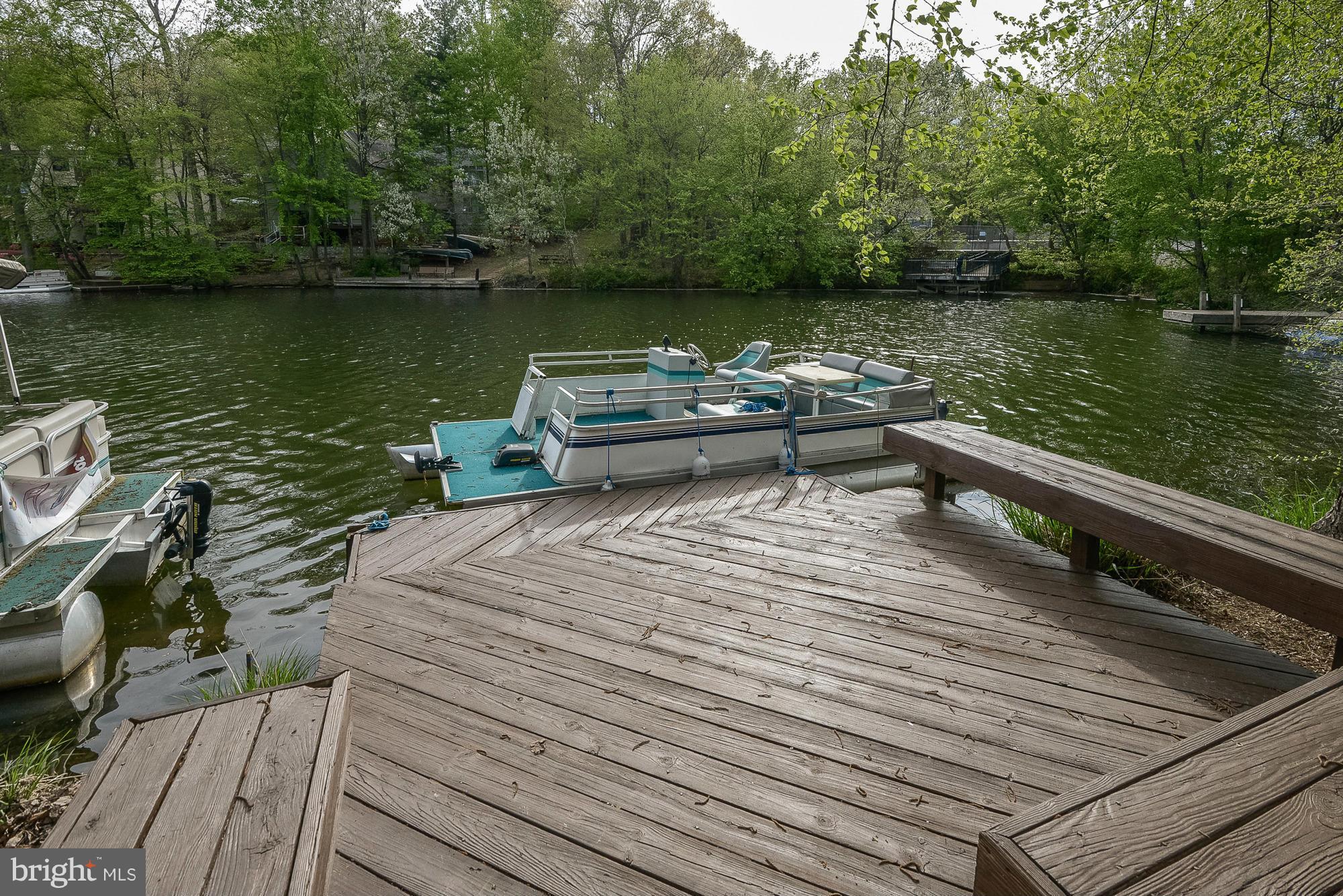 1907 Lakeport Way Reston, VA 20191 - Photo 4 of 30 Exterior (Rear)