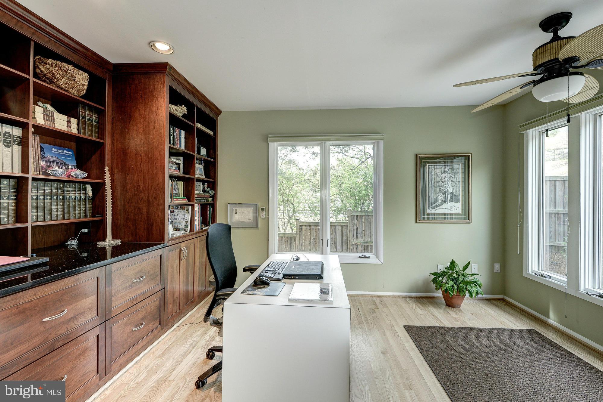1907 Lakeport Way Reston, VA 20191 - Photo 6 of 30 Interior (General)