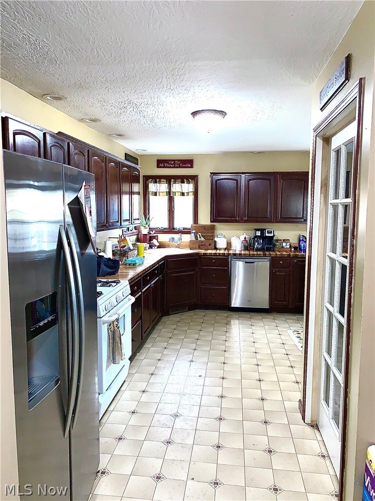 8820 Hazel Dell Road Howard, OH 43028 - Photo 9 of 22 Gallery Image 9