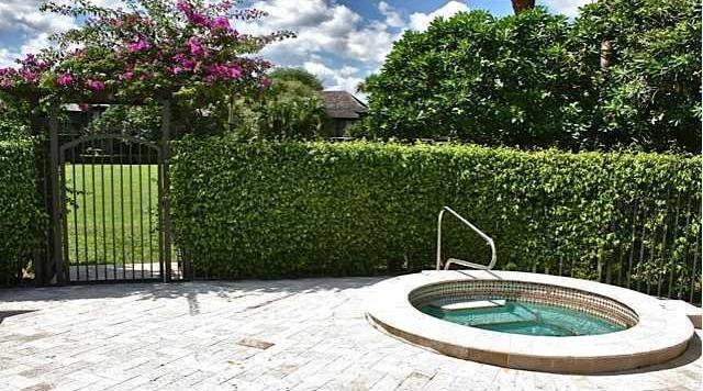 13334 Polo Club Road, Unit 222 Wellington, FL 33414 - Photo 8 of 8 Hot Tub