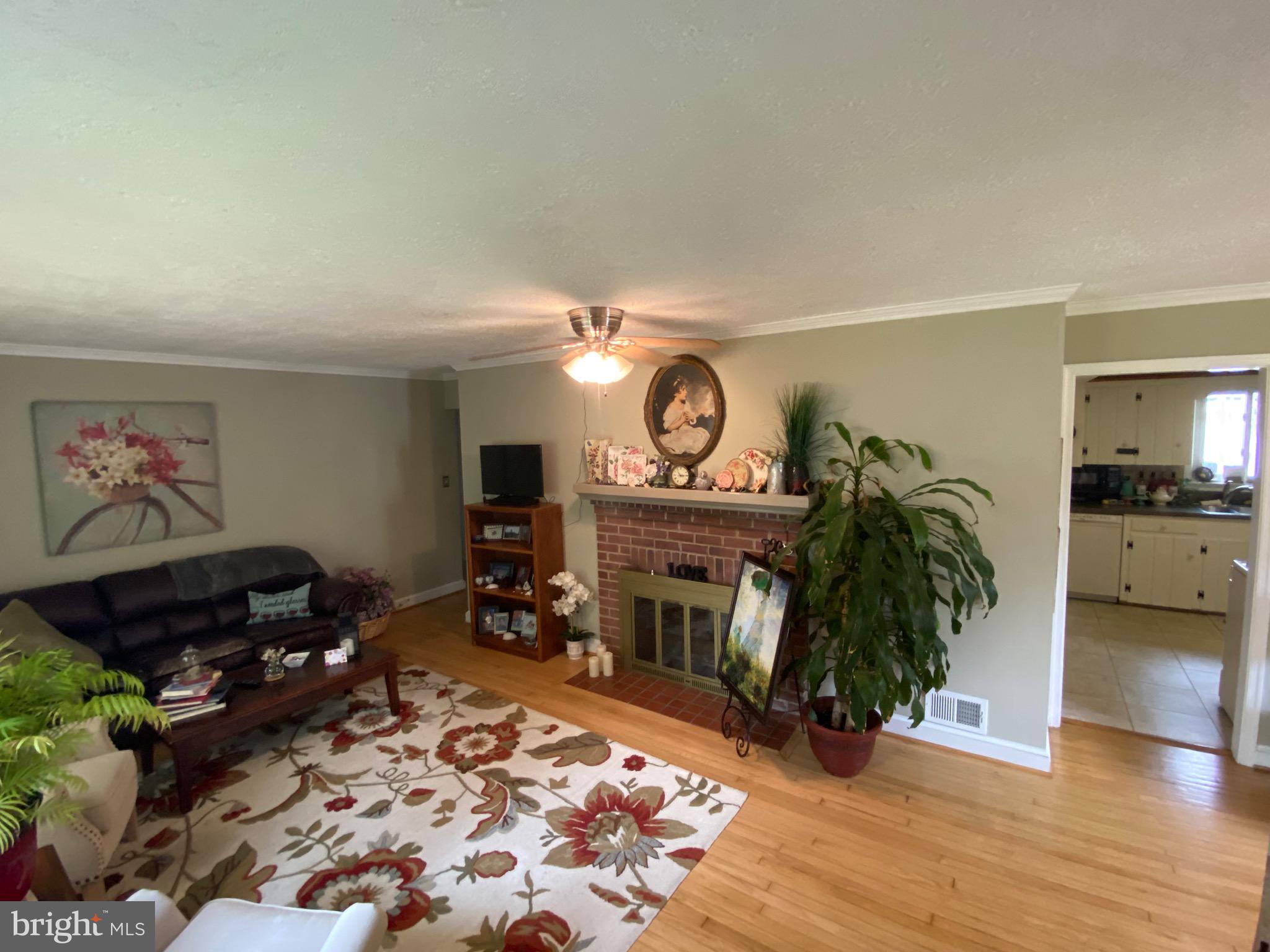 9132 Taylor Street Manassas, VA 20110 - Photo 2 of 8