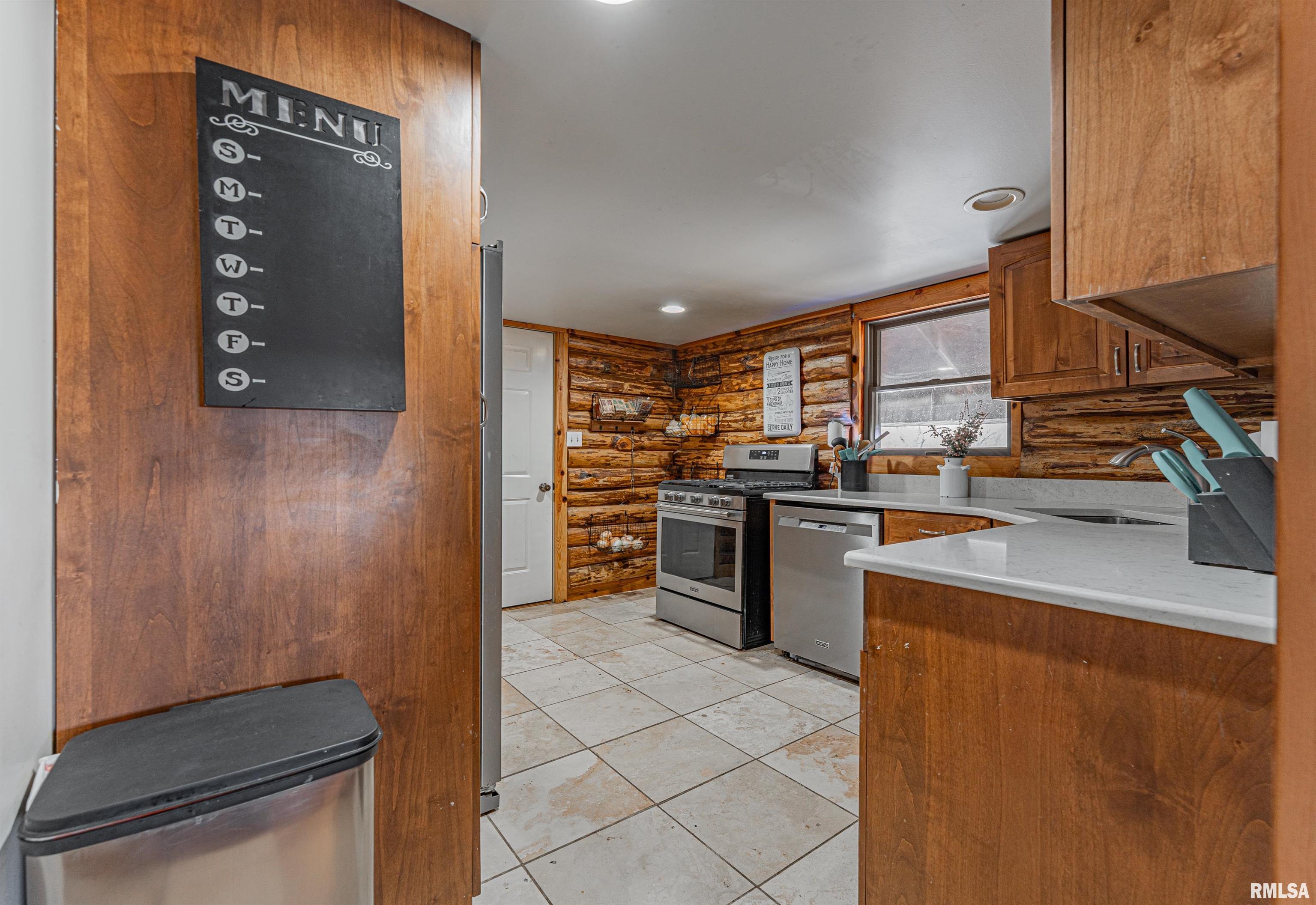 1955 East 2700 North Road Blue Mound, IL 62513 - Photo 12 of 50