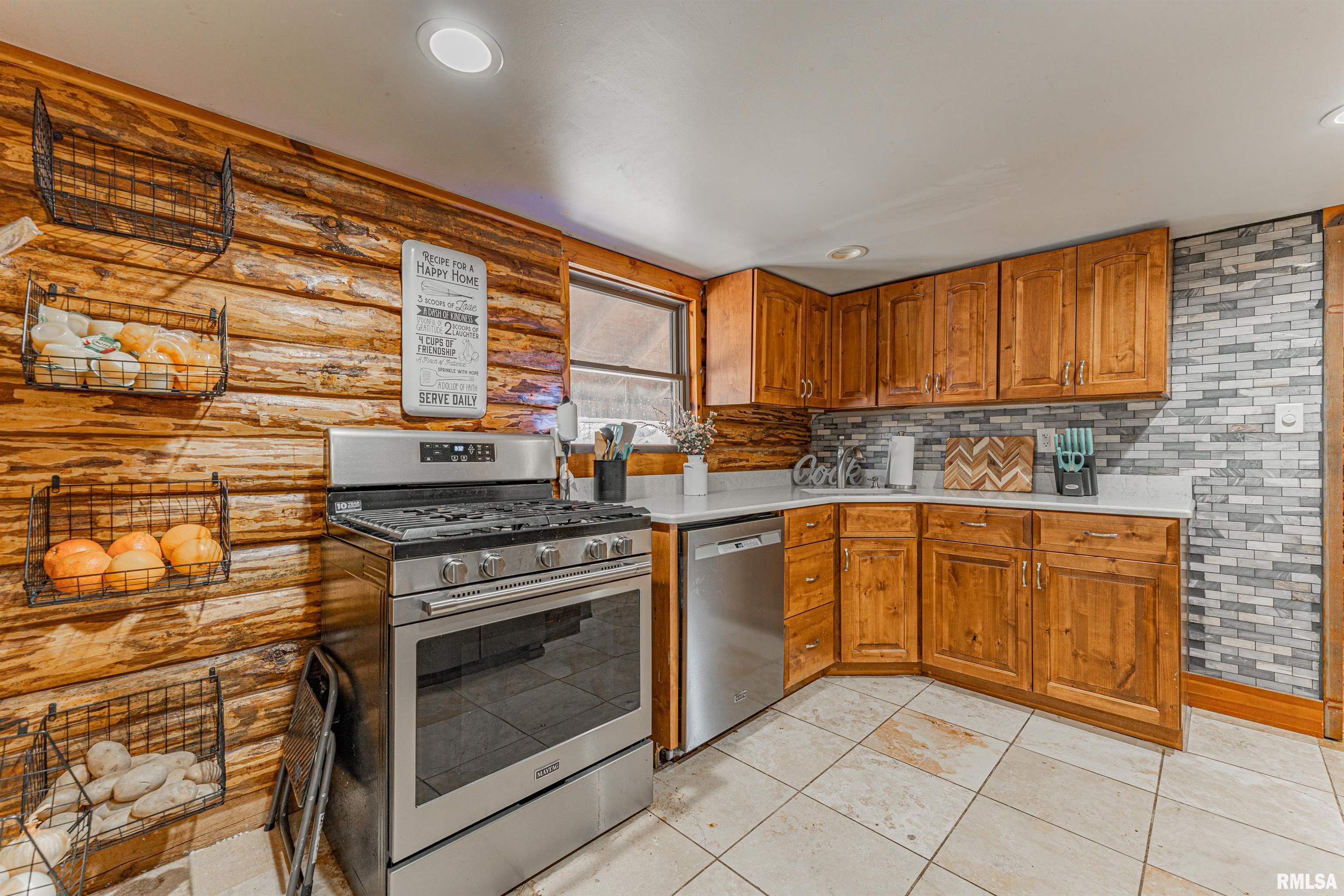 1955 East 2700 North Road Blue Mound, IL 62513 - Photo 14 of 50