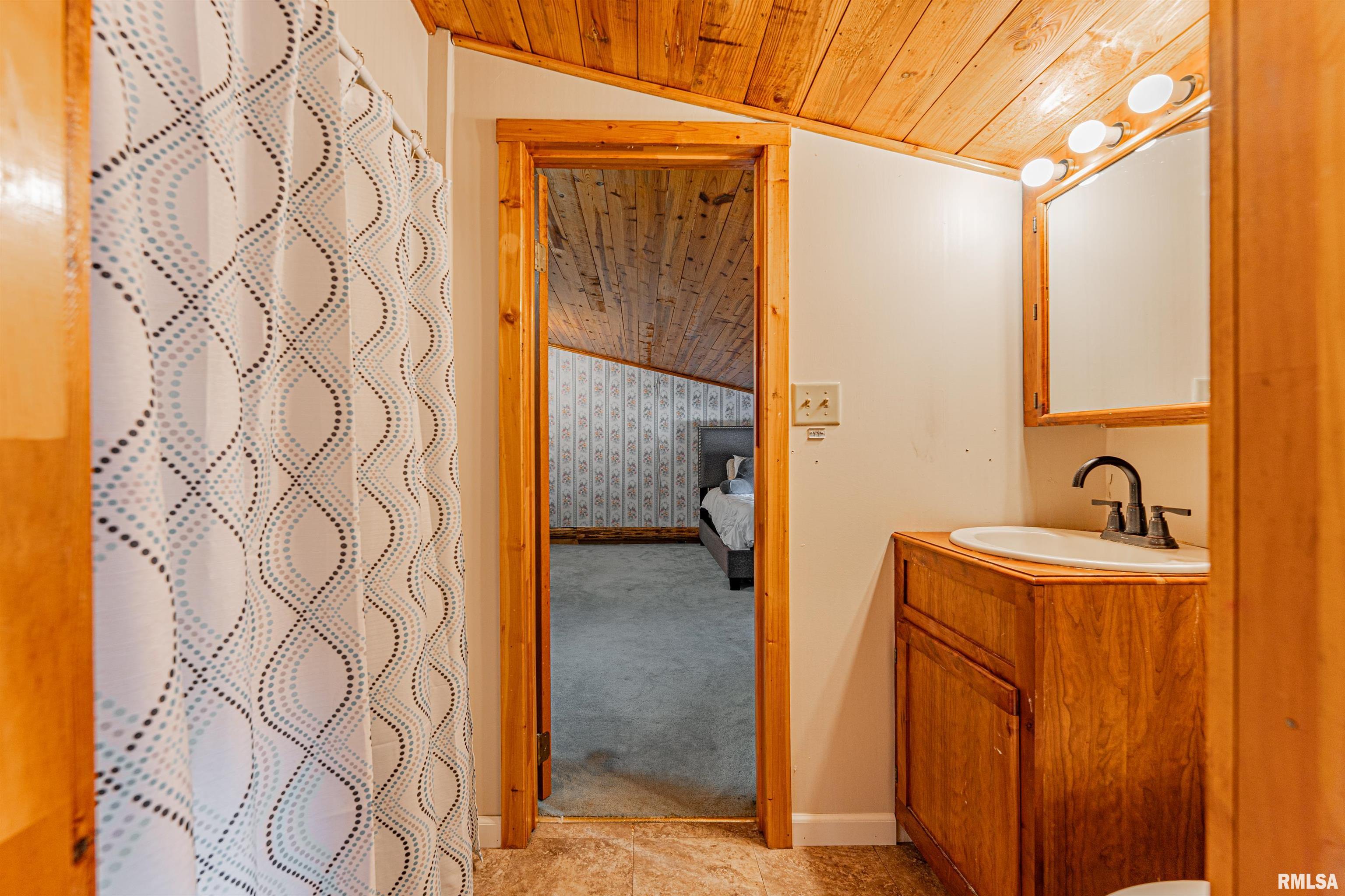 1955 East 2700 North Road Blue Mound, IL 62513 - Photo 23 of 50