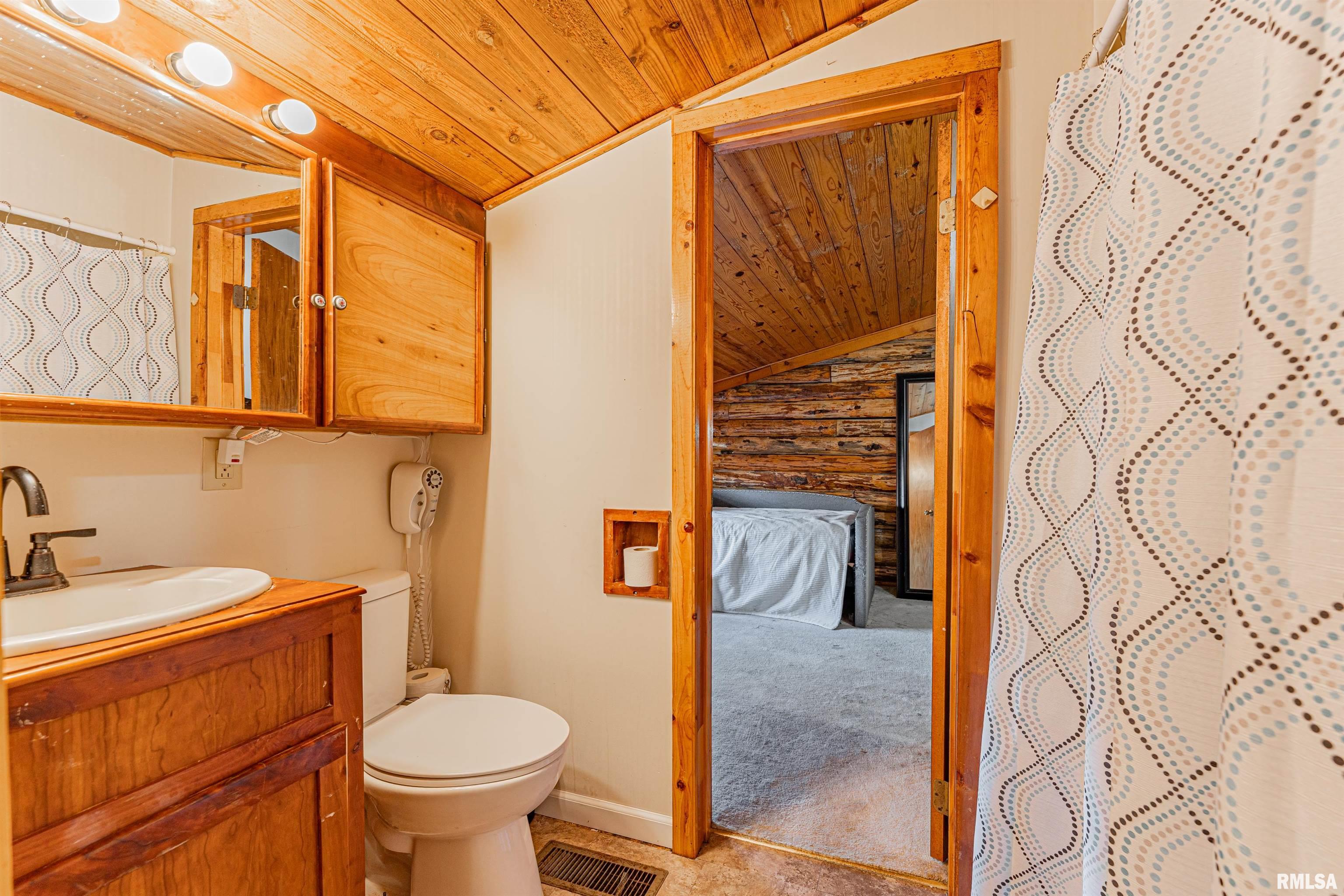 1955 East 2700 North Road Blue Mound, IL 62513 - Photo 24 of 50