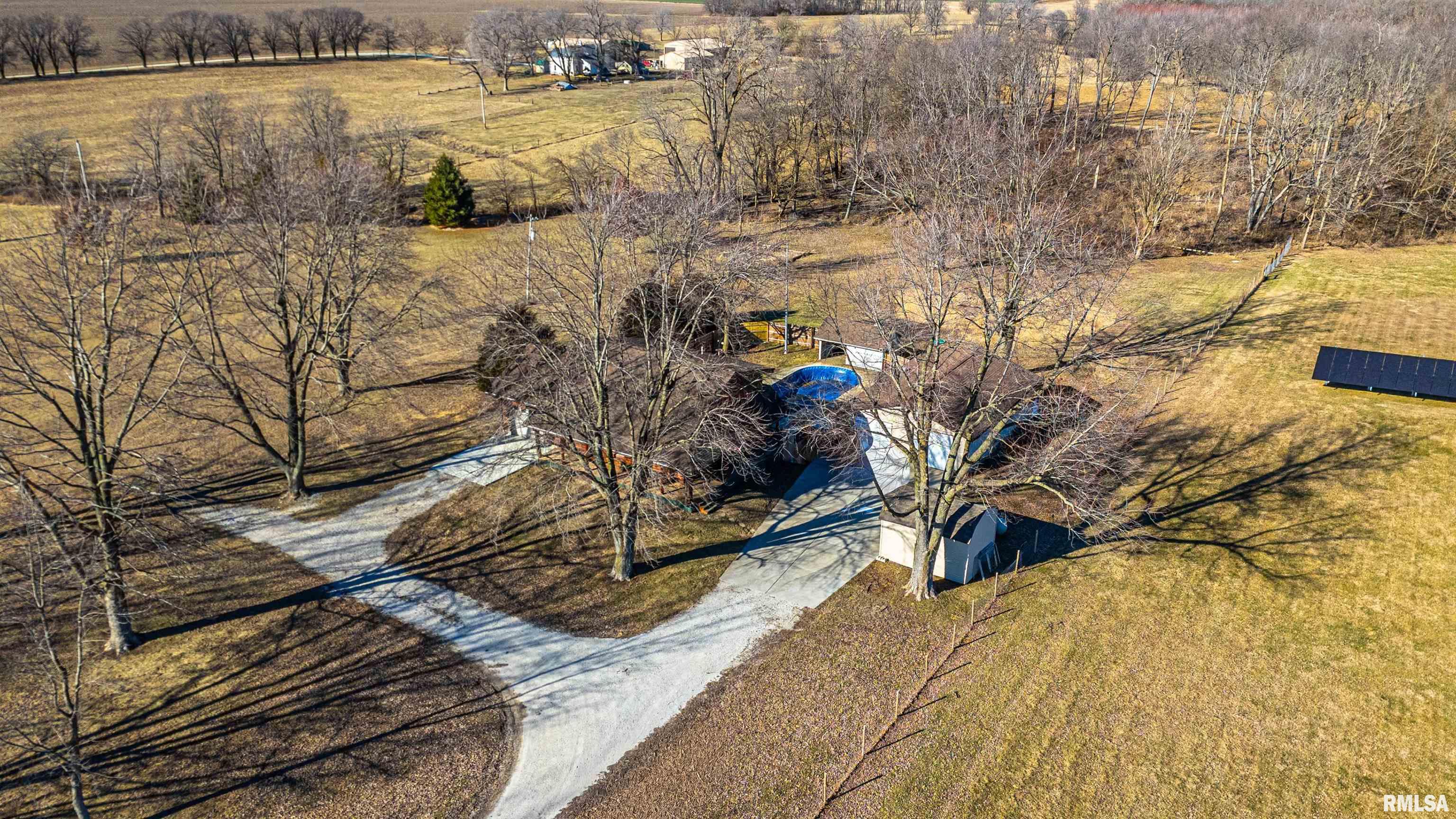 1955 East 2700 North Road Blue Mound, IL 62513 - Photo 3 of 50