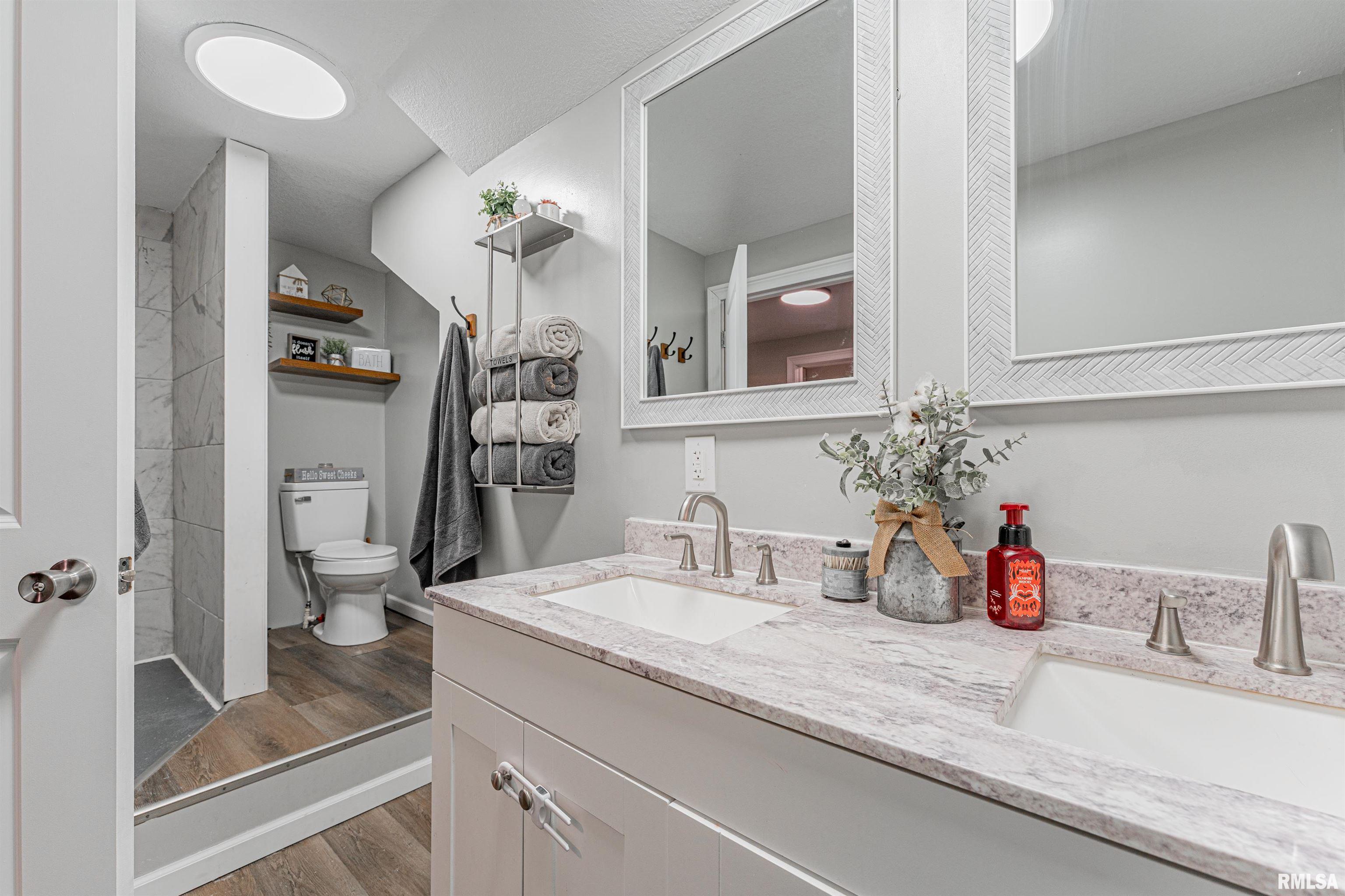 1955 East 2700 North Road Blue Mound, IL 62513 - Photo 35 of 50