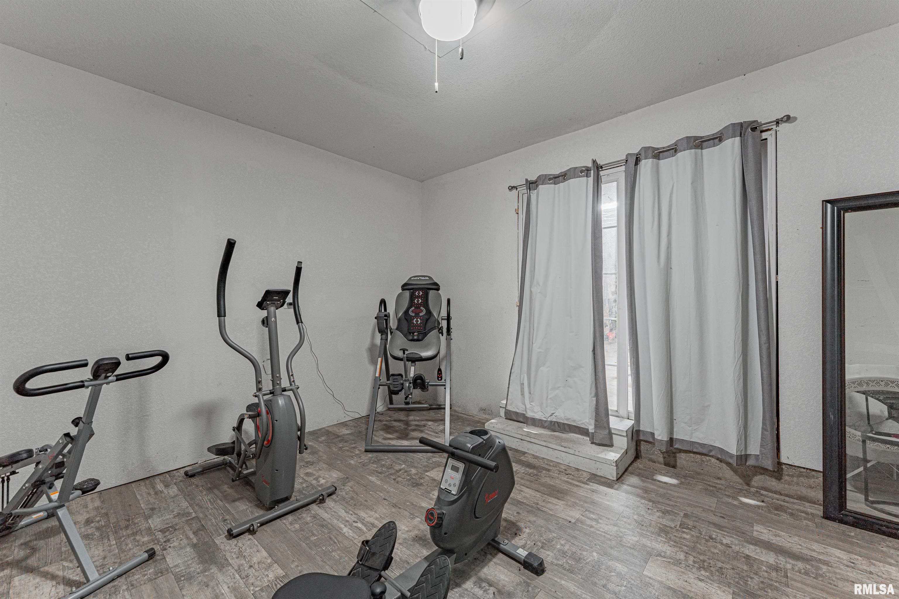 1955 East 2700 North Road Blue Mound, IL 62513 - Photo 46 of 50