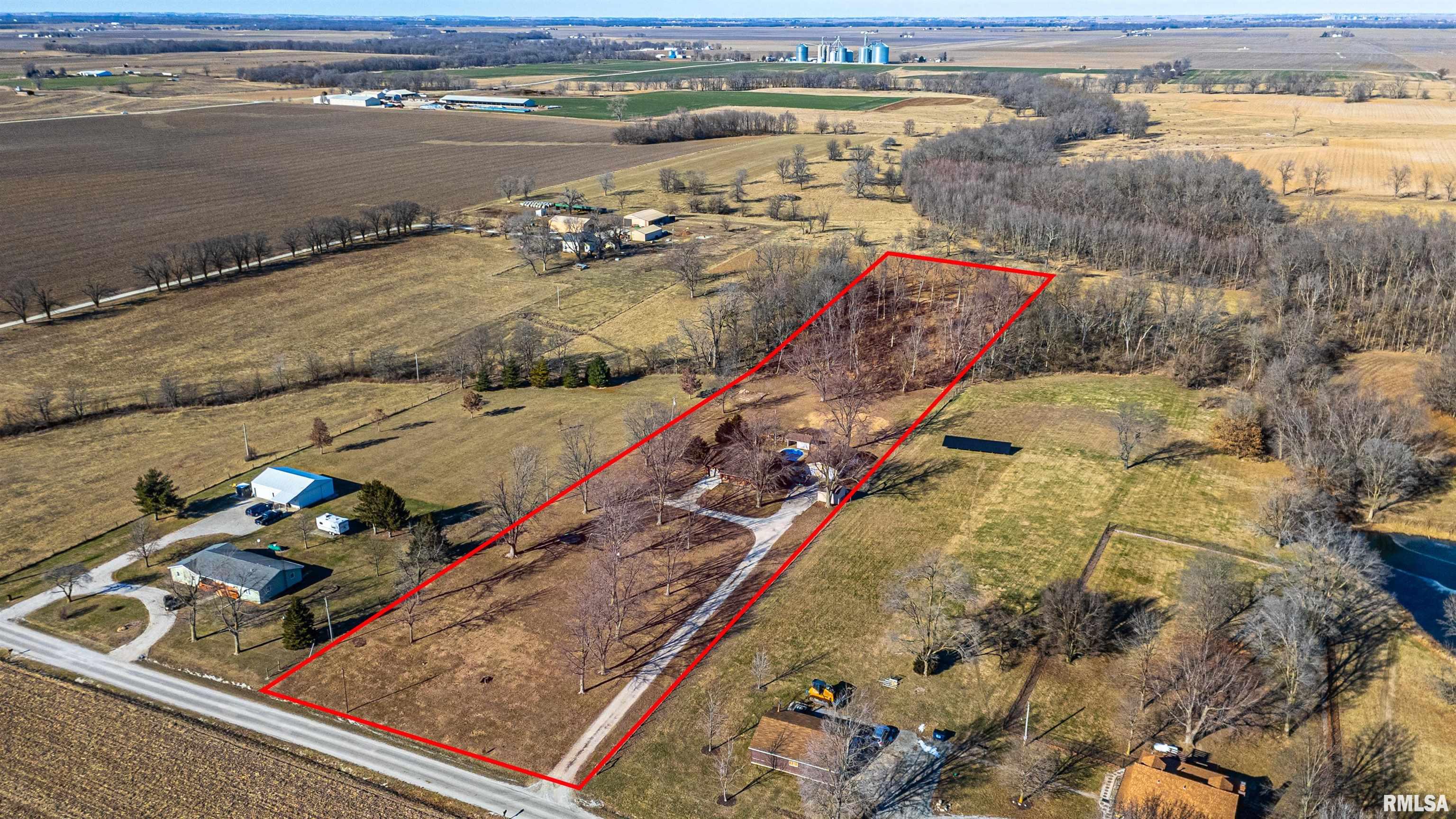 1955 East 2700 North Road Blue Mound, IL 62513 - Photo 5 of 50