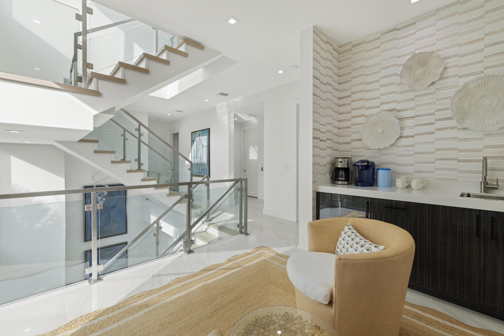 402 Ocean One Lane Juno Beach, FL 33408 - Photo 17 of 43 Loft Bar