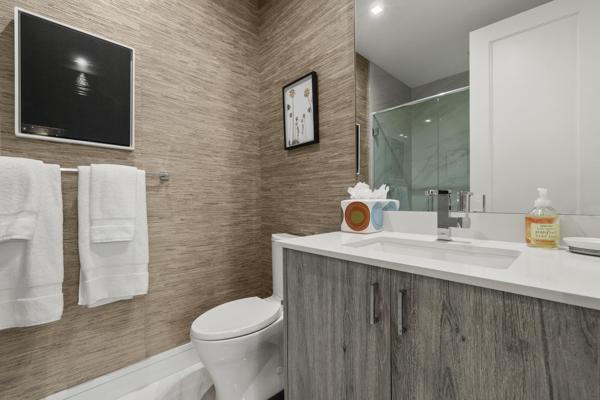 402 Ocean One Lane Juno Beach, FL 33408 - Photo 23 of 43 Guest Bath 2